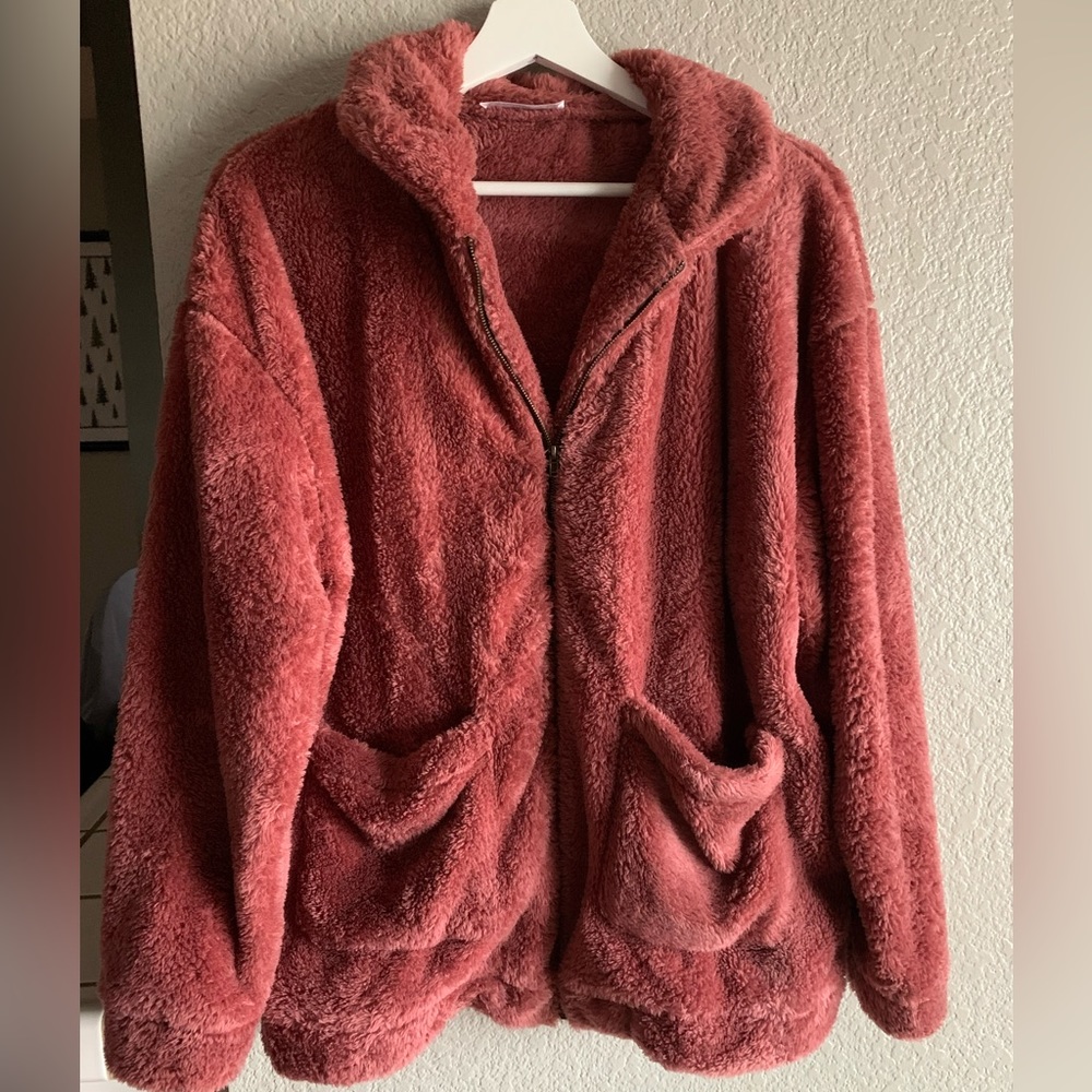 Womens Teddy / Faux Fur Jacket — Dark Dusty Pink — Size Large